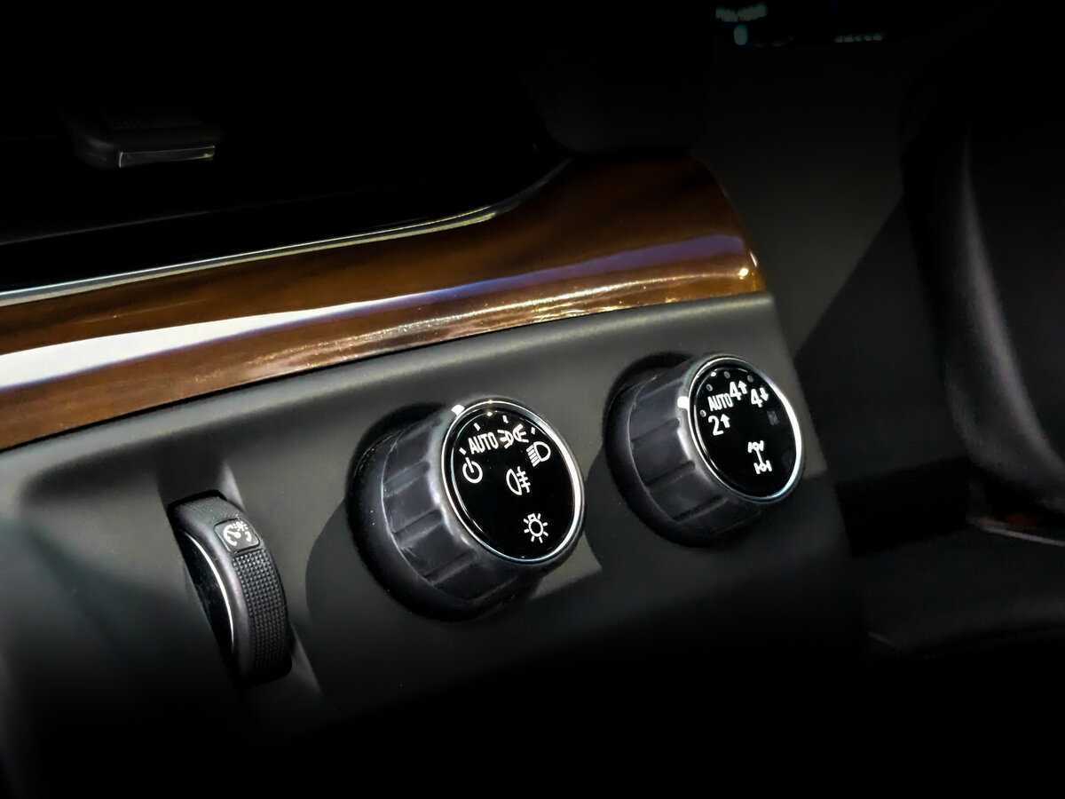 Cadillac Escalade с пробегом — 2018 год. Фото: #24