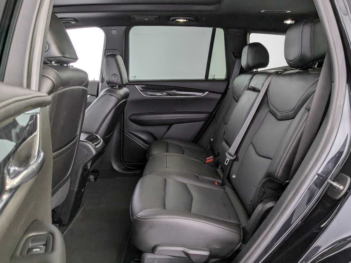 Cadillac XT6 с пробегом — 2021 год. Фото: #9