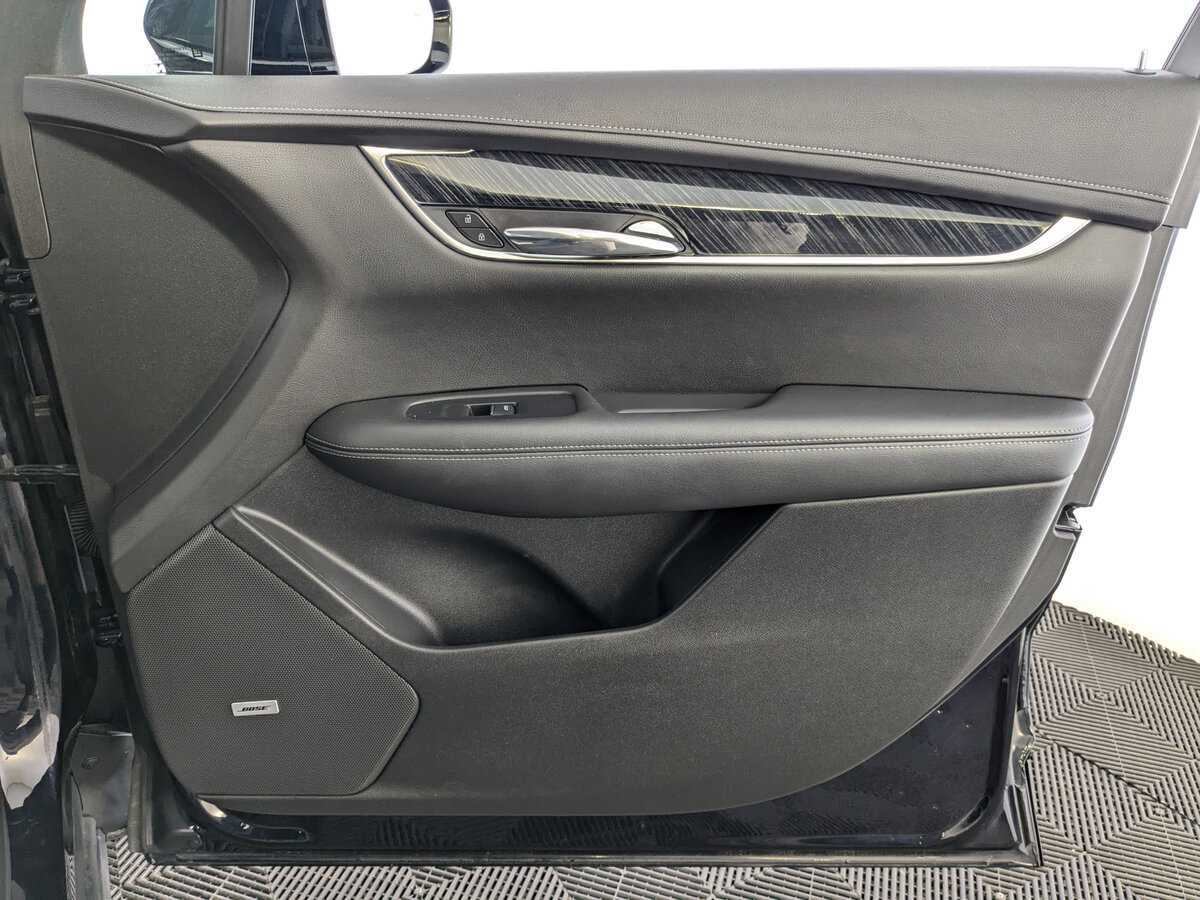 Cadillac XT6 с пробегом — 2021 год. Фото: #22