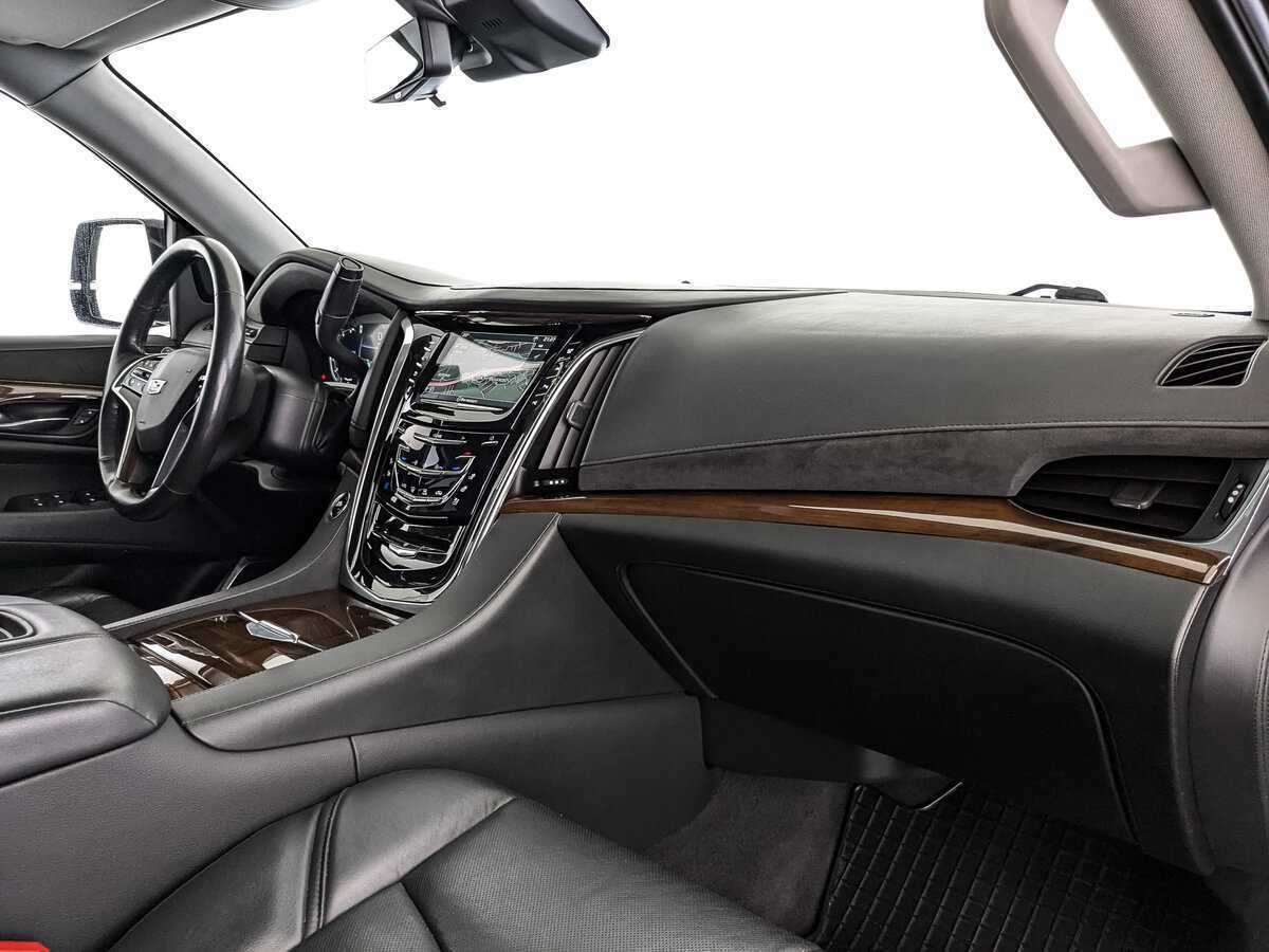 Cadillac Escalade с пробегом — 2020 год. Фото: #8