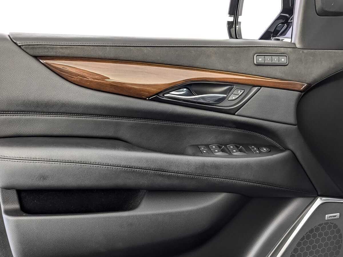 Cadillac Escalade с пробегом — 2020 год. Фото: #13