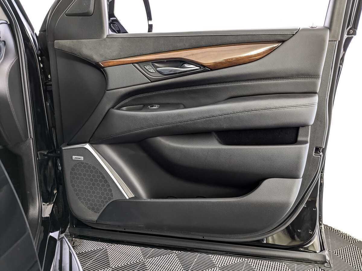 Cadillac Escalade с пробегом — 2020 год. Фото: #19