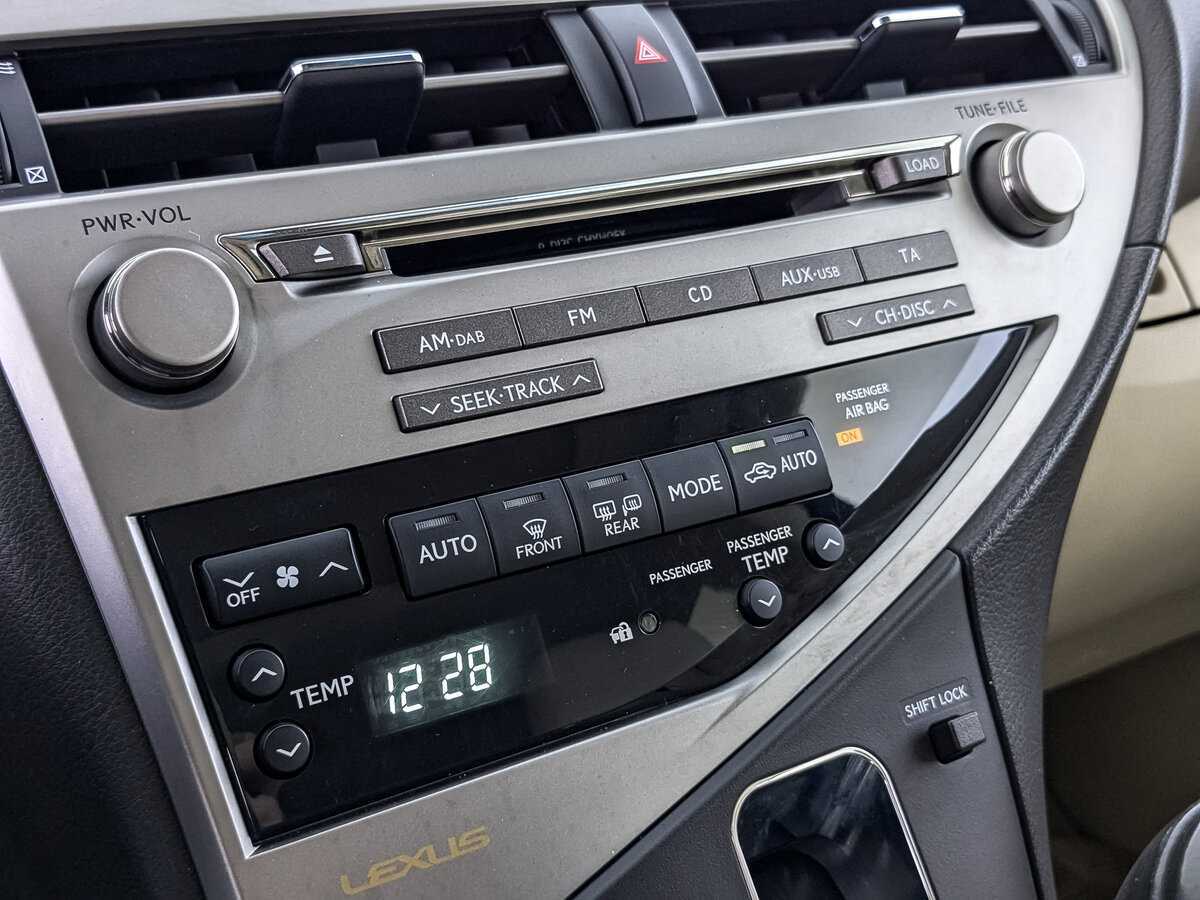 Lexus RX с пробегом — 2011 год. Фото: #15