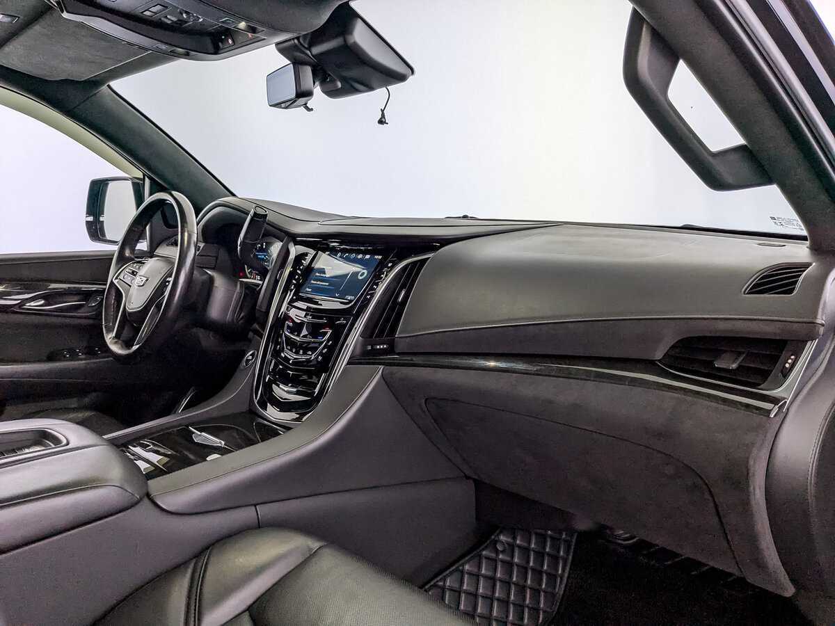 Cadillac Escalade с пробегом — 2020 год. Фото: #8