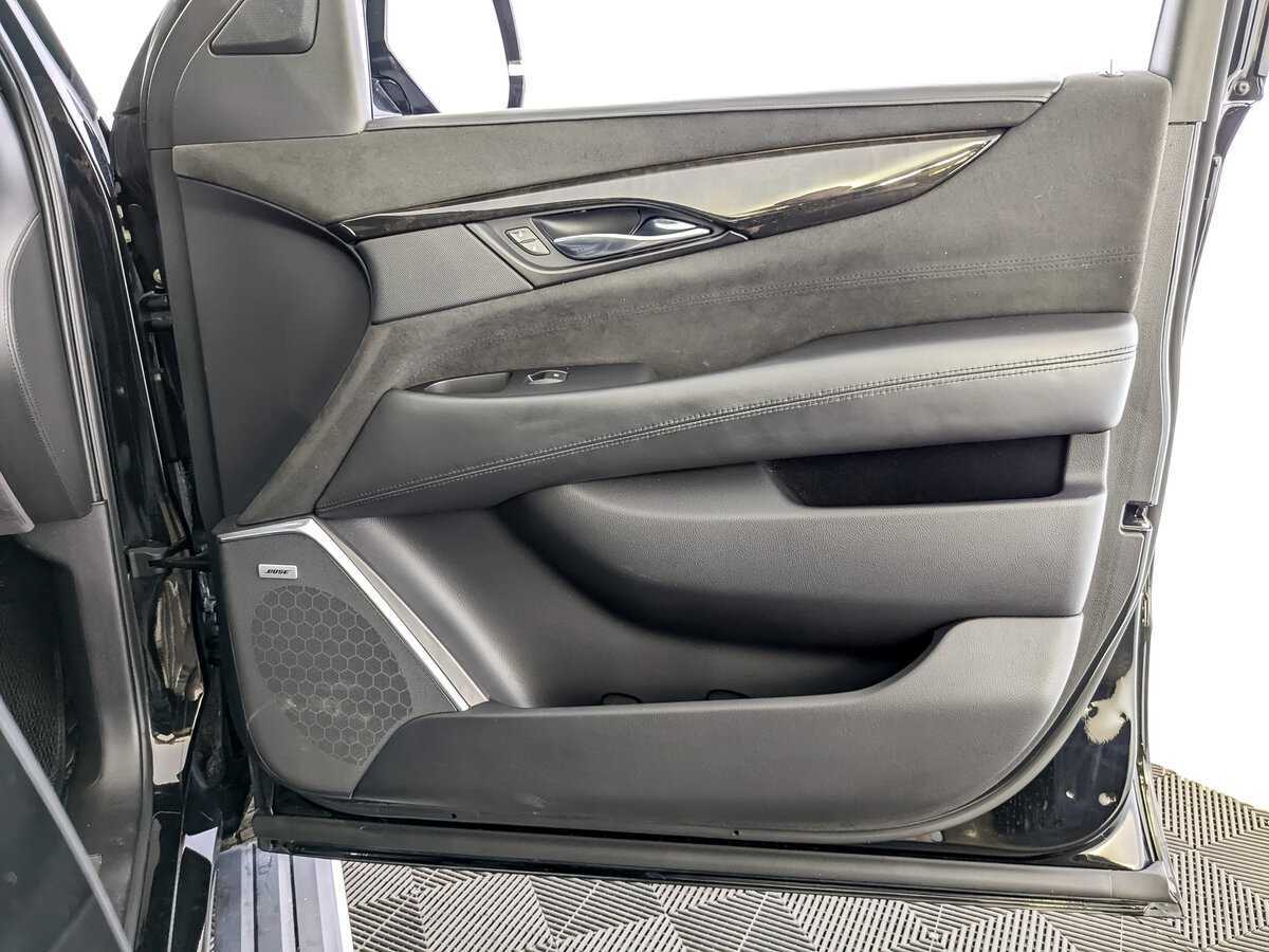 Cadillac Escalade с пробегом — 2020 год. Фото: #20