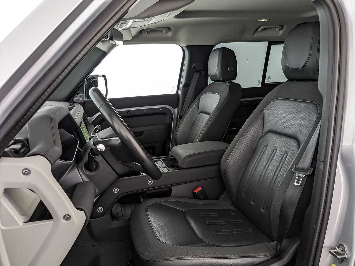 Land Rover Defender с пробегом — 2021 год. Фото: #15