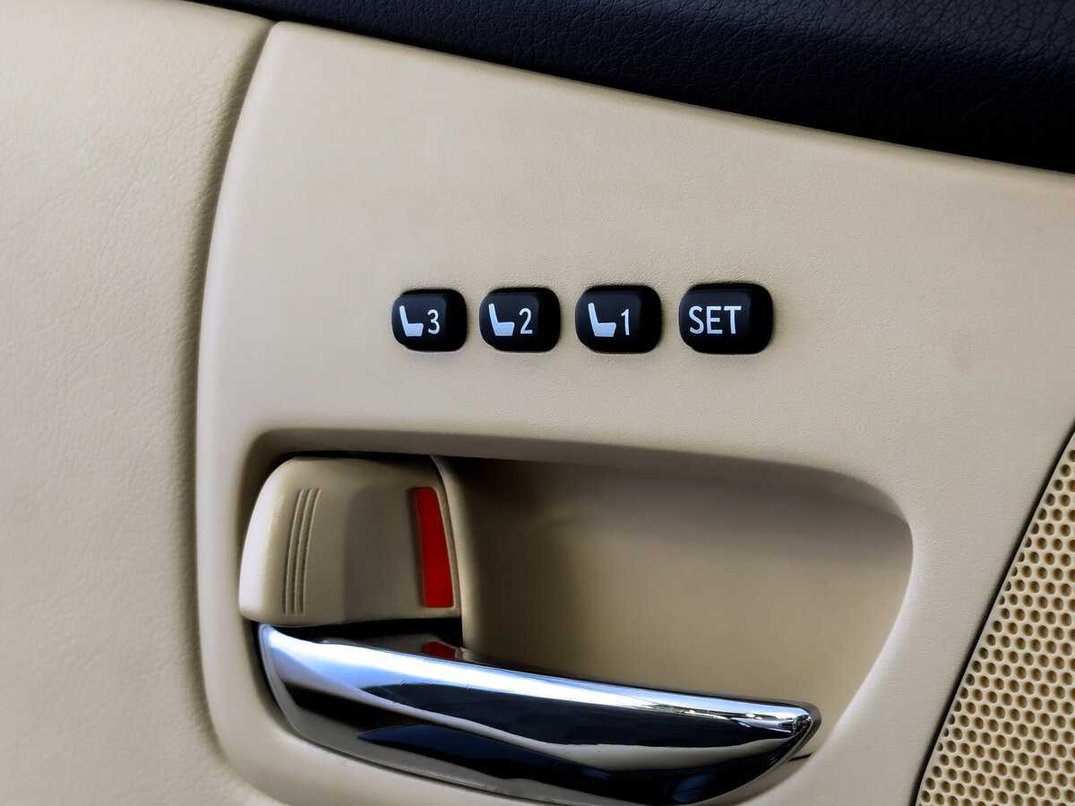 Lexus RX с пробегом — 2011 год. Фото: #17