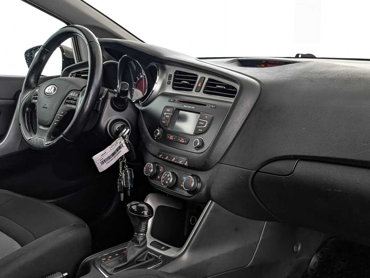Kia Ceed с пробегом — 2014 год. Фото: #8
