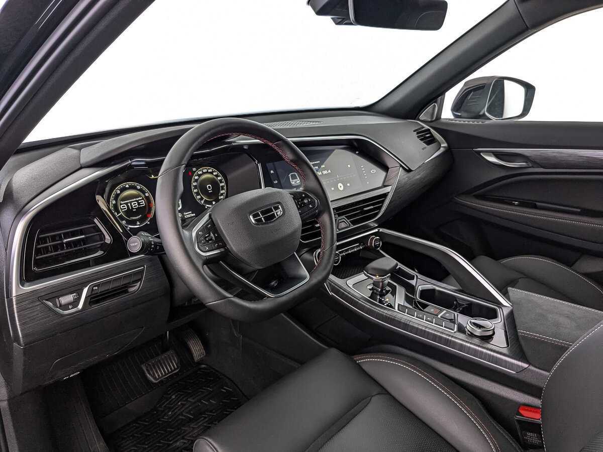 Geely Tugella с пробегом — 2023 год. Фото: #10