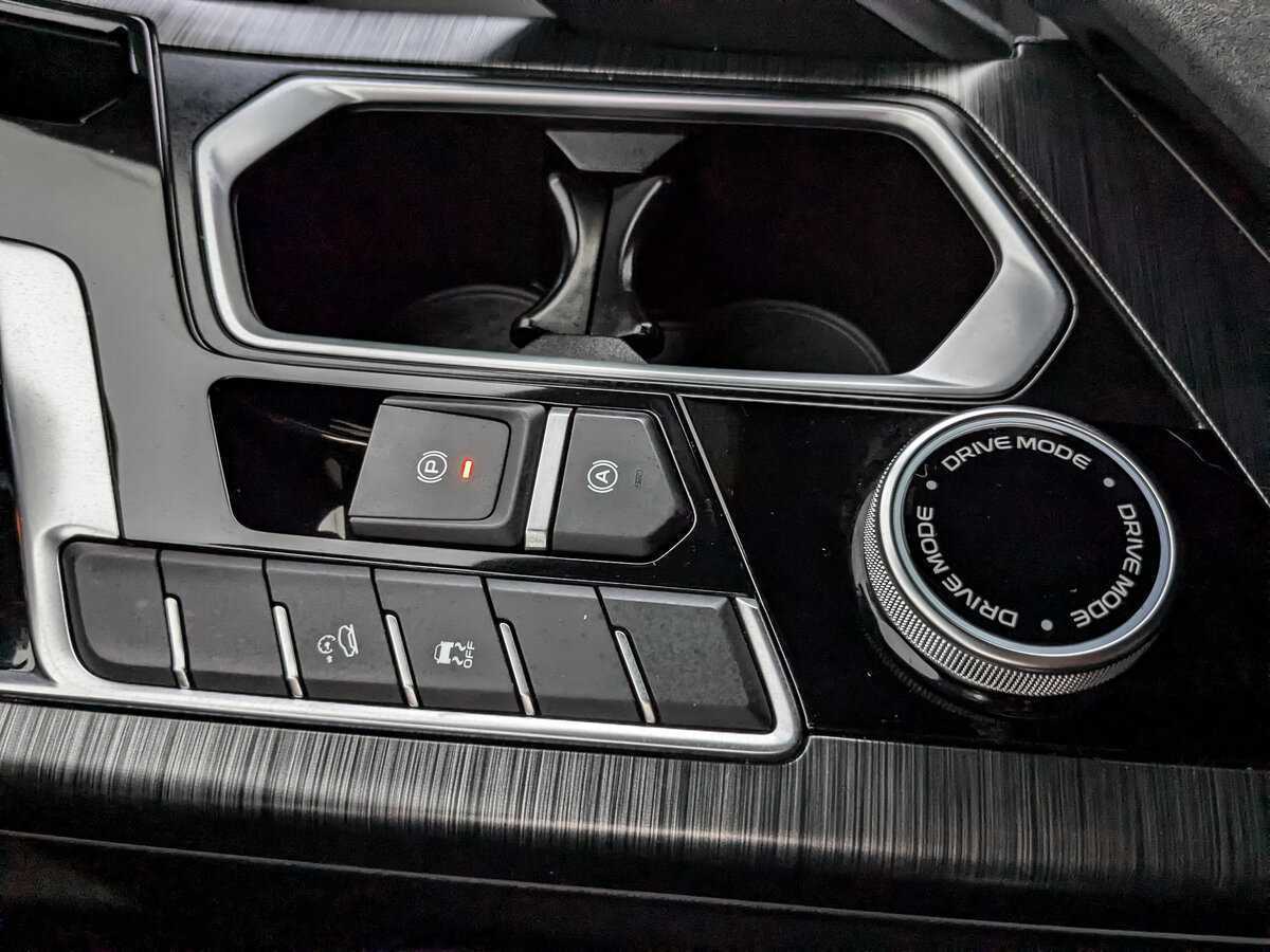 Geely Tugella с пробегом — 2023 год. Фото: #16