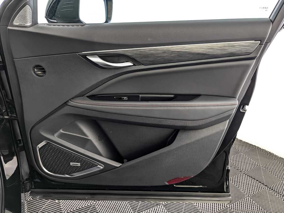 Geely Tugella с пробегом — 2023 год. Фото: #20