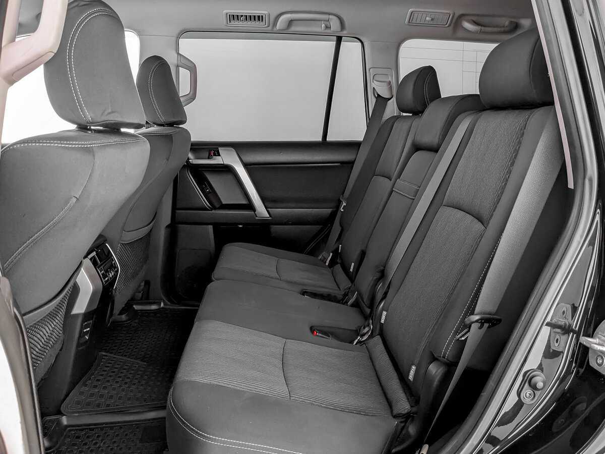 Toyota Land Cruiser Prado с пробегом — 2019 год. Фото: #9