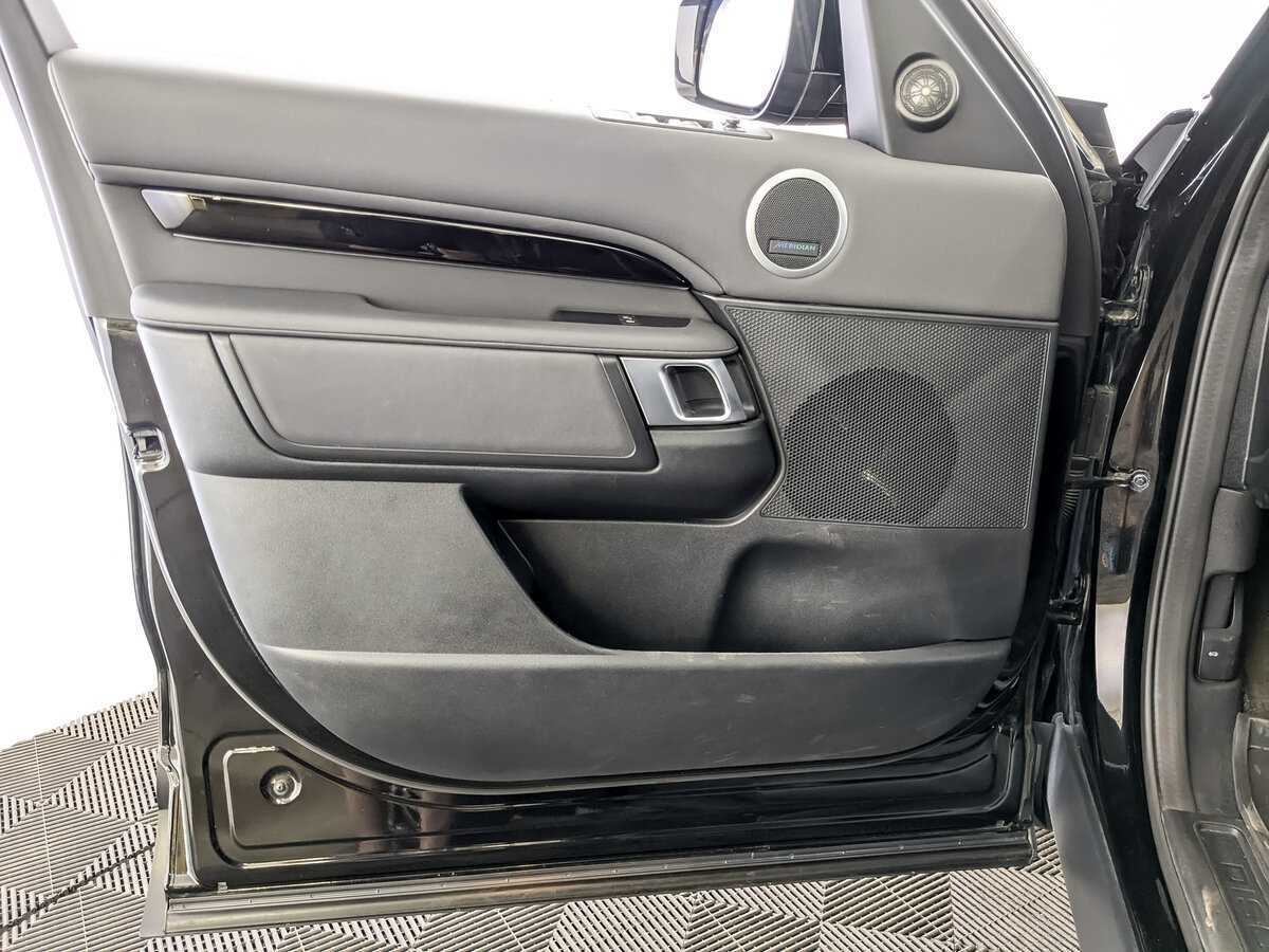 Land Rover Discovery с пробегом — 2020 год. Фото: #14
