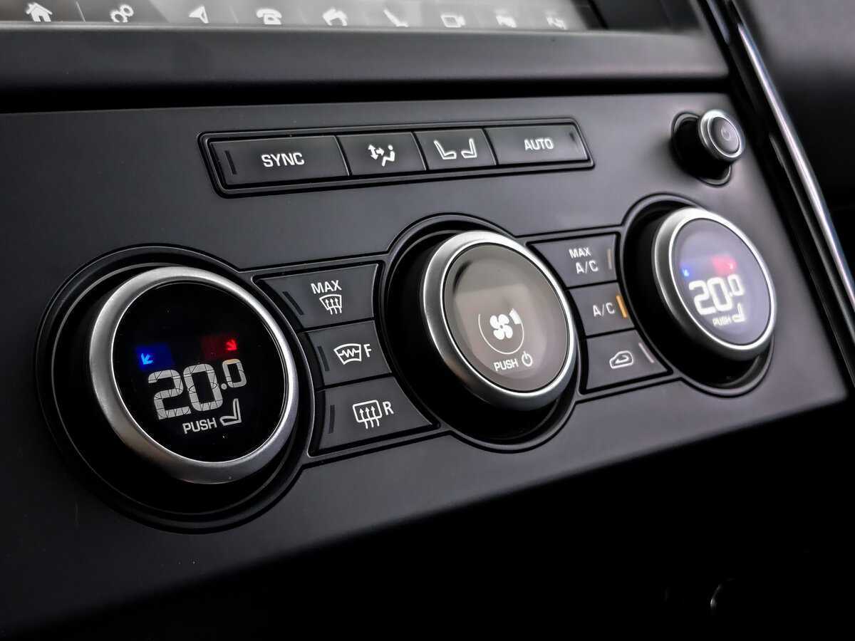 Land Rover Discovery с пробегом — 2020 год. Фото: #23
