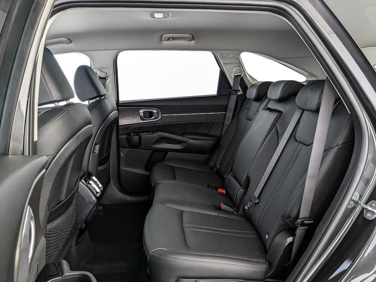 Kia Sorento с пробегом — 2024 год. Фото: #13