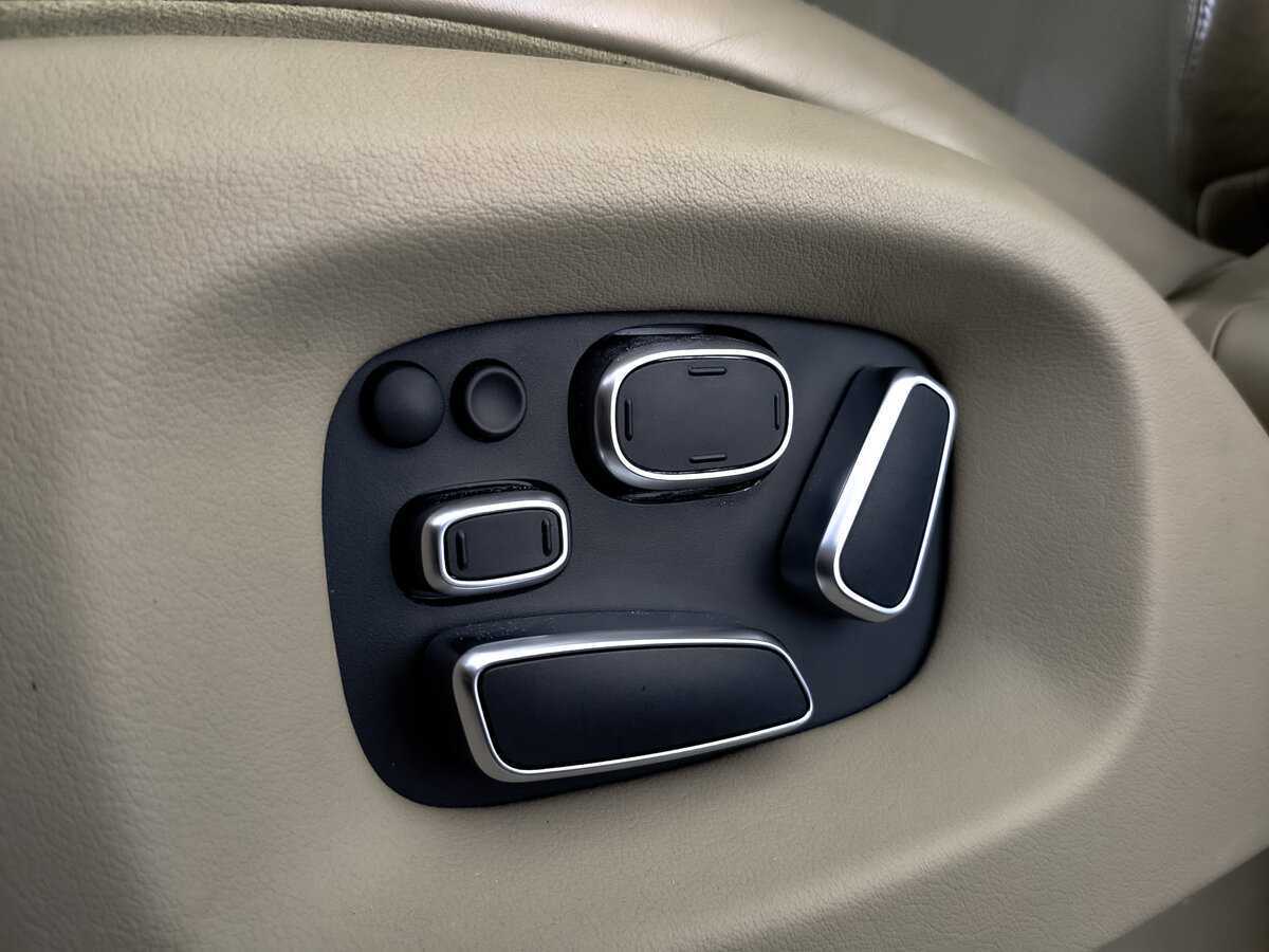 Land Rover Range Rover с пробегом — 2014 год. Фото: #21