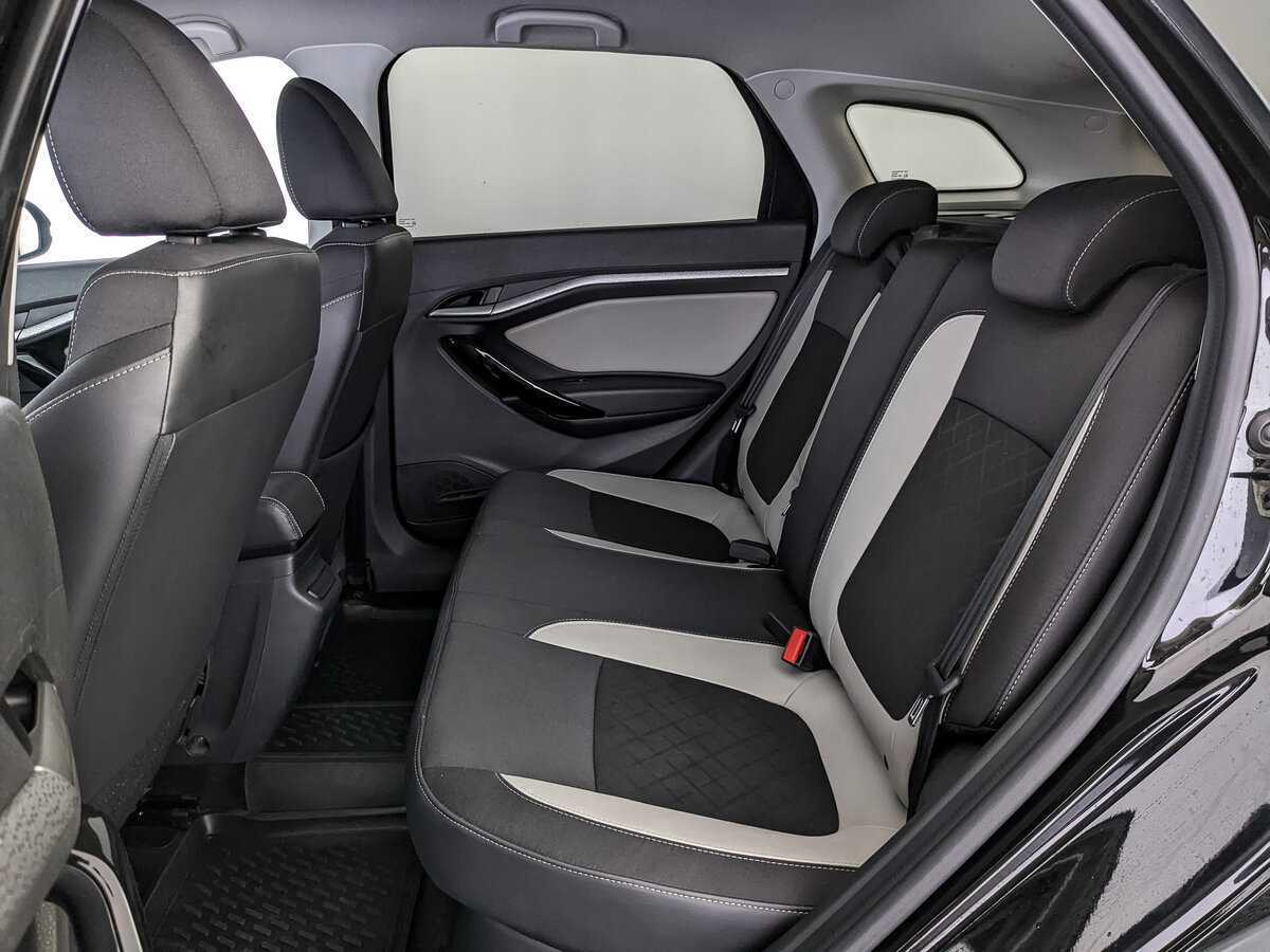 Lada (ВАЗ) Vesta с пробегом — 2022 год. Фото: #13