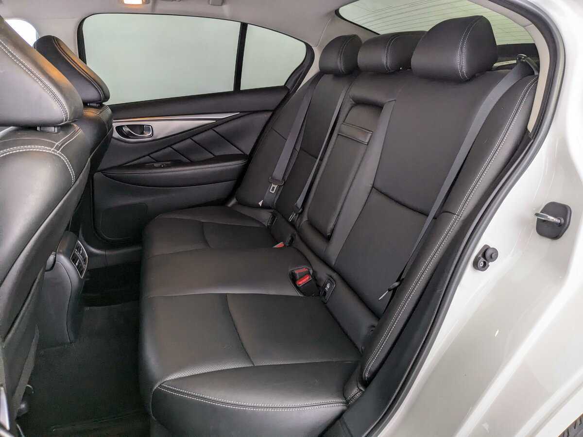 Infiniti Q50 с пробегом — 2018 год. Фото: #8