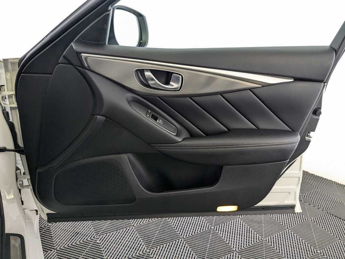 Infiniti Q50 с пробегом — 2018 год. Фото: #19
