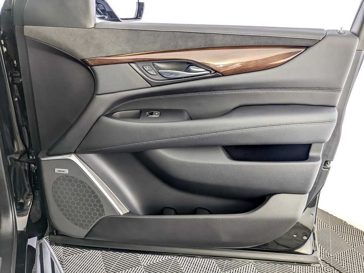 Cadillac Escalade с пробегом — 2019 год. Фото: #21