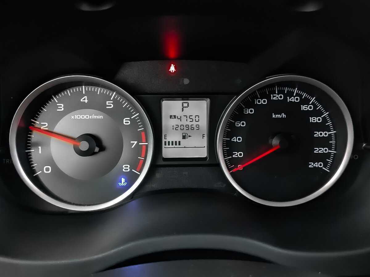 Subaru XV с пробегом — 2012 год. Фото: #11