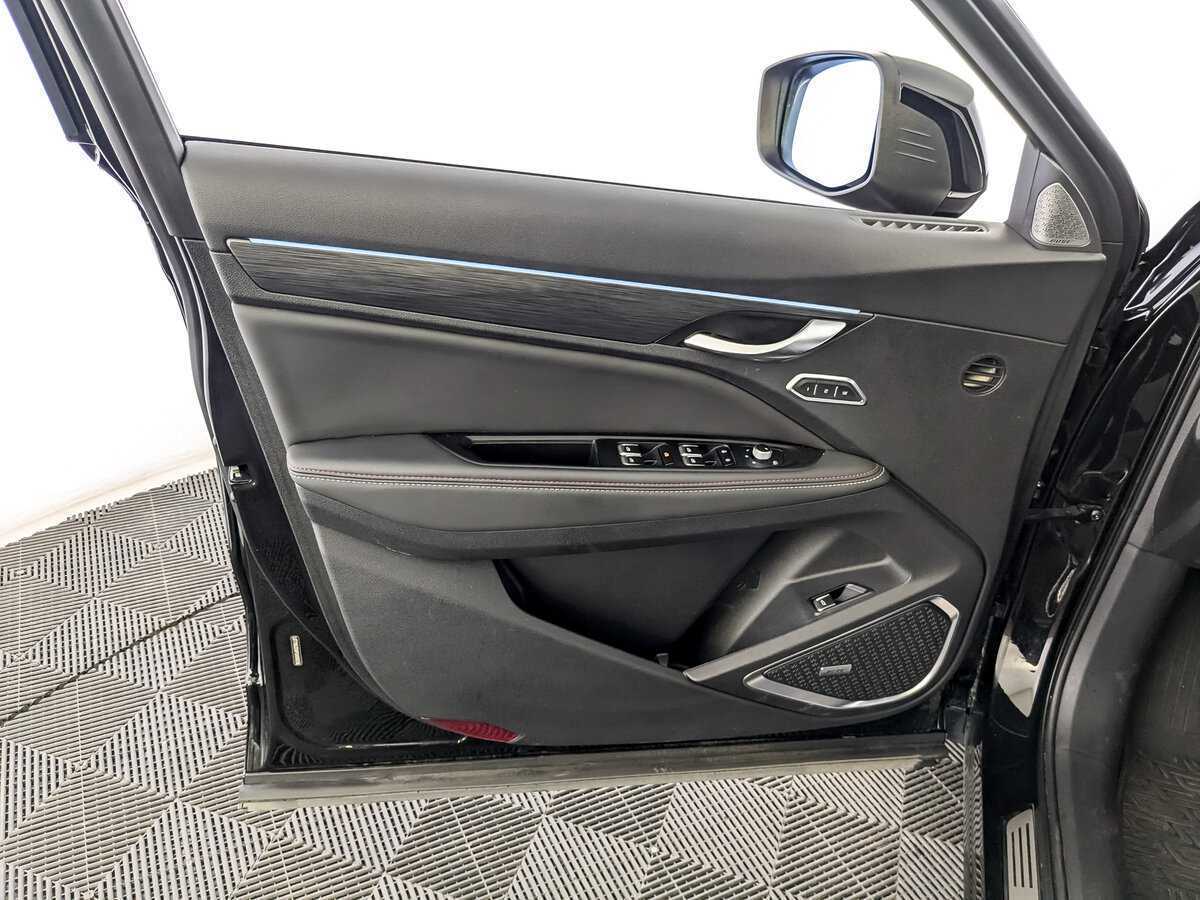 Geely Tugella с пробегом — 2023 год. Фото: #14