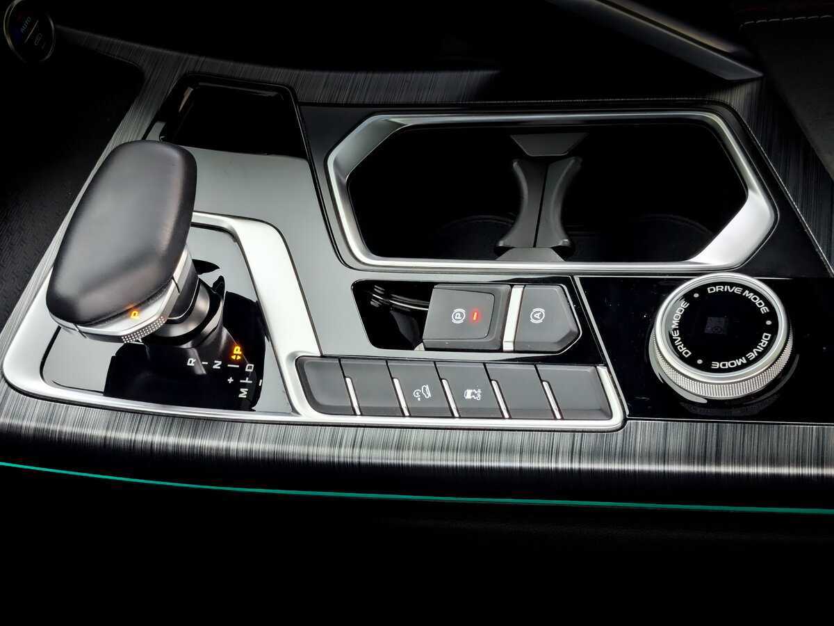 Geely Tugella с пробегом — 2023 год. Фото: #25