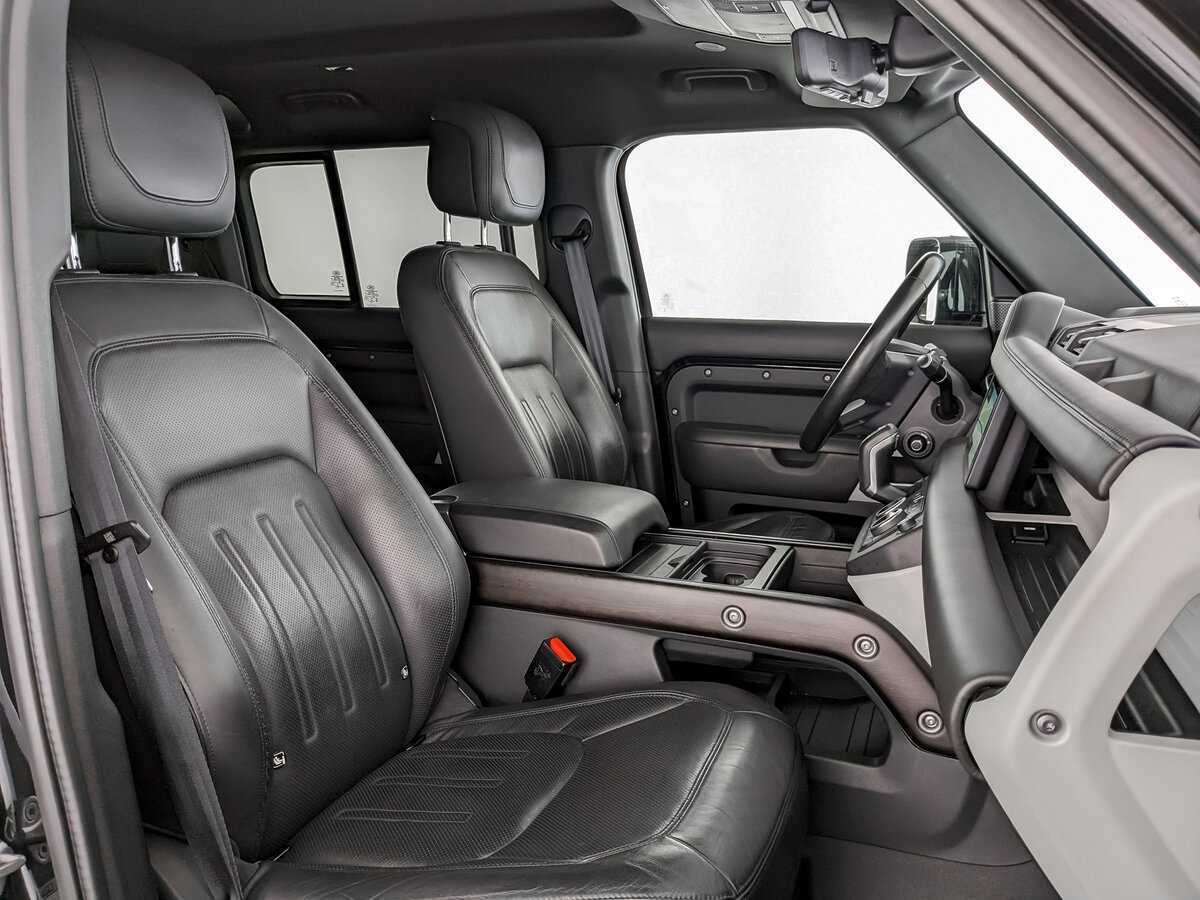 Land Rover Defender с пробегом — 2020 год. Фото: #18