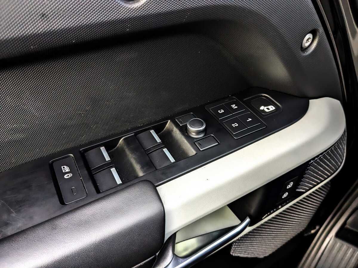 Land Rover Defender с пробегом — 2020 год. Фото: #22