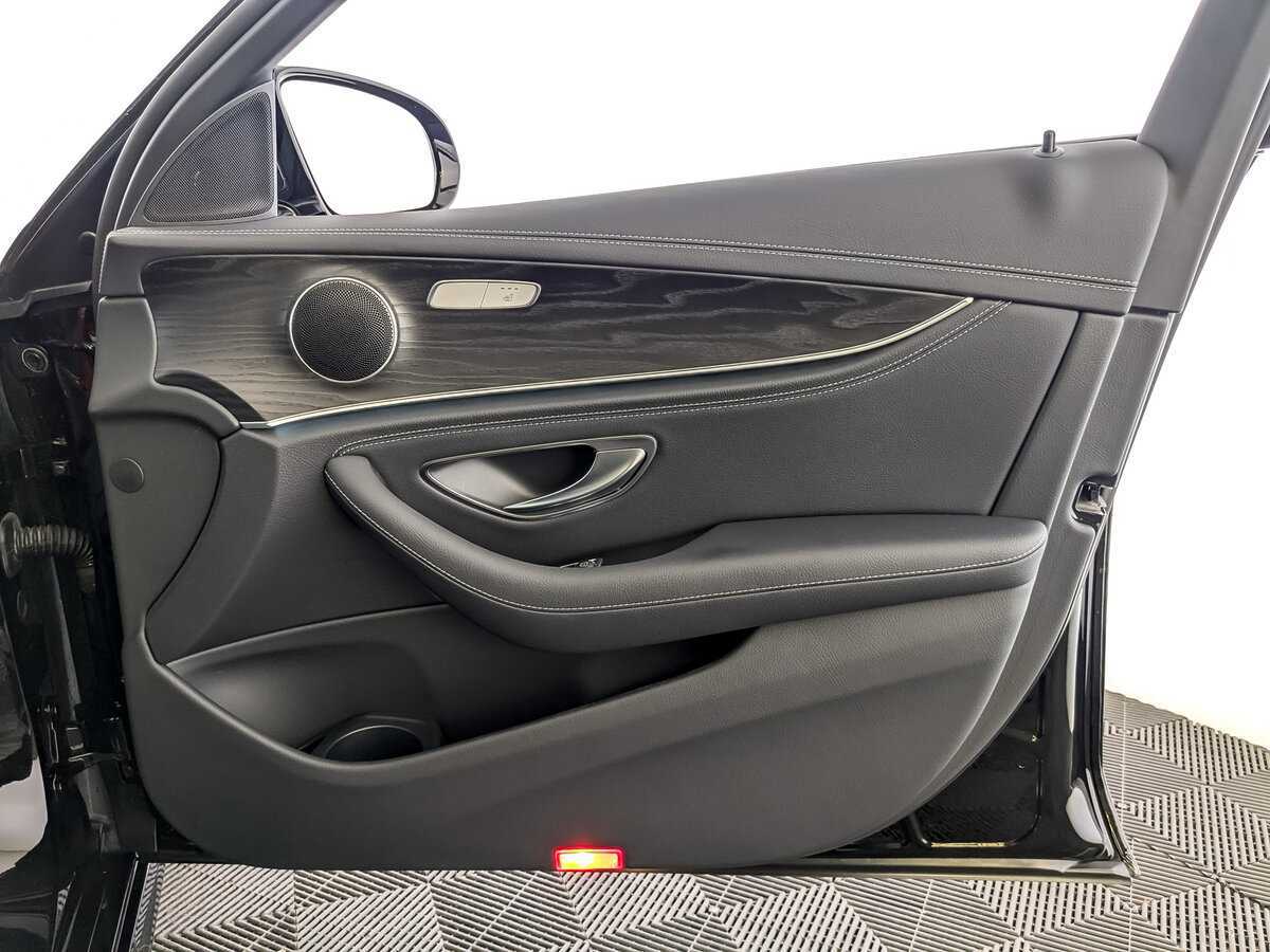 Mercedes-Benz E-Класс с пробегом — 2021 год. Фото: #20