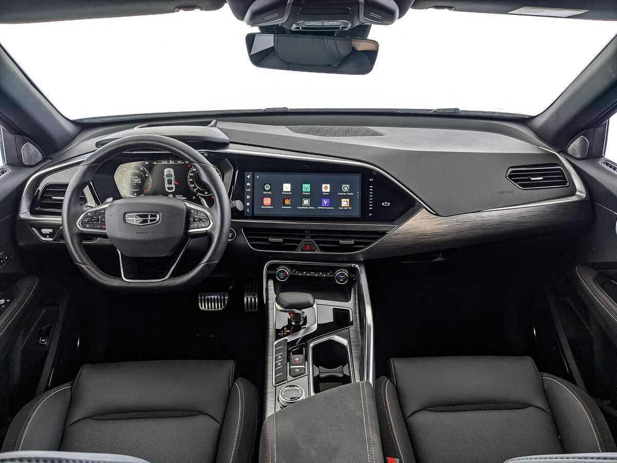 Geely Tugella с пробегом — 2023 год. Фото: #9