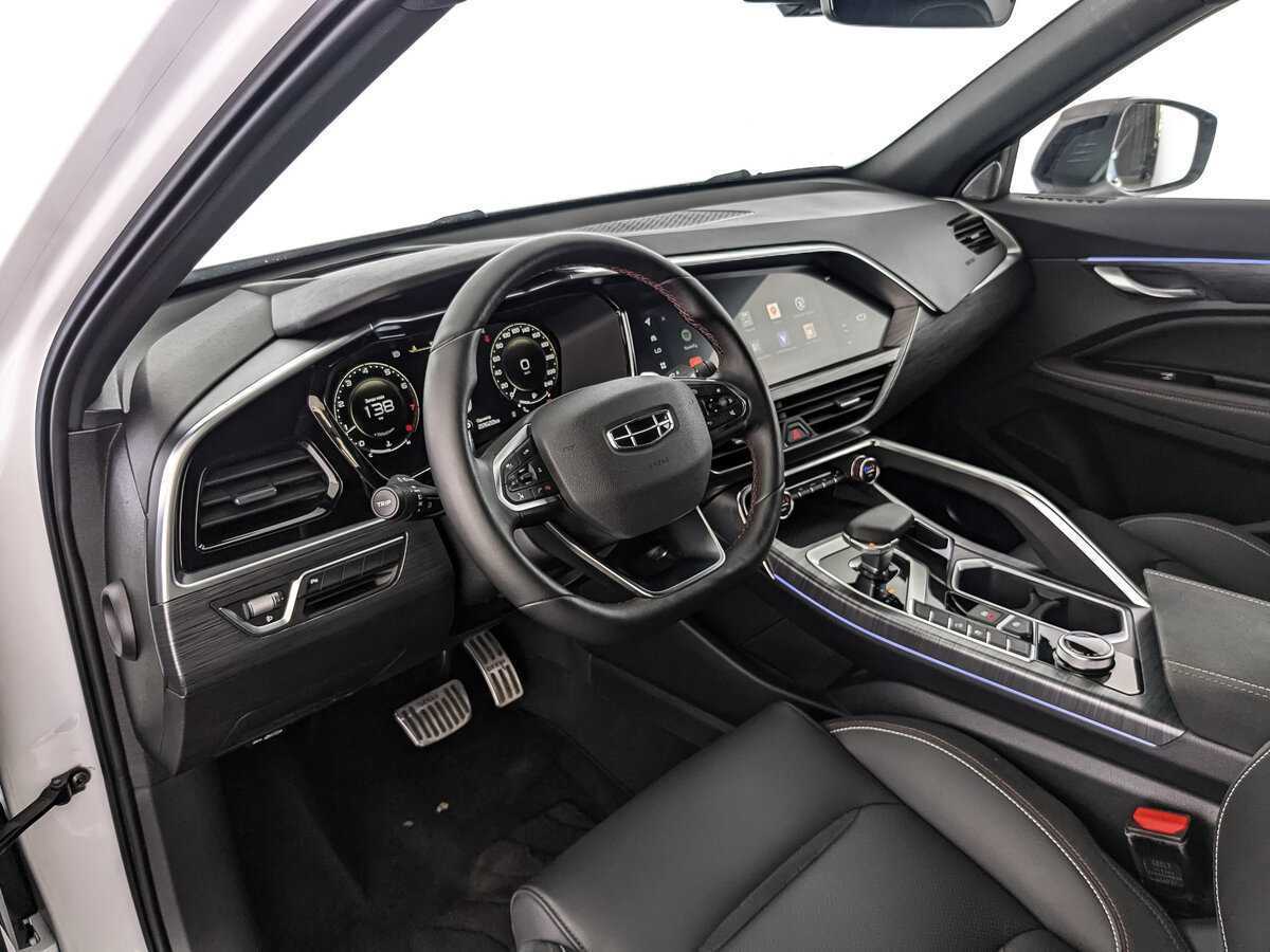 Geely Tugella с пробегом — 2023 год. Фото: #10