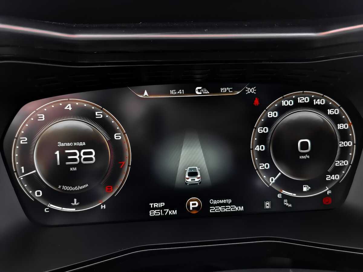 Geely Tugella с пробегом — 2023 год. Фото: #11