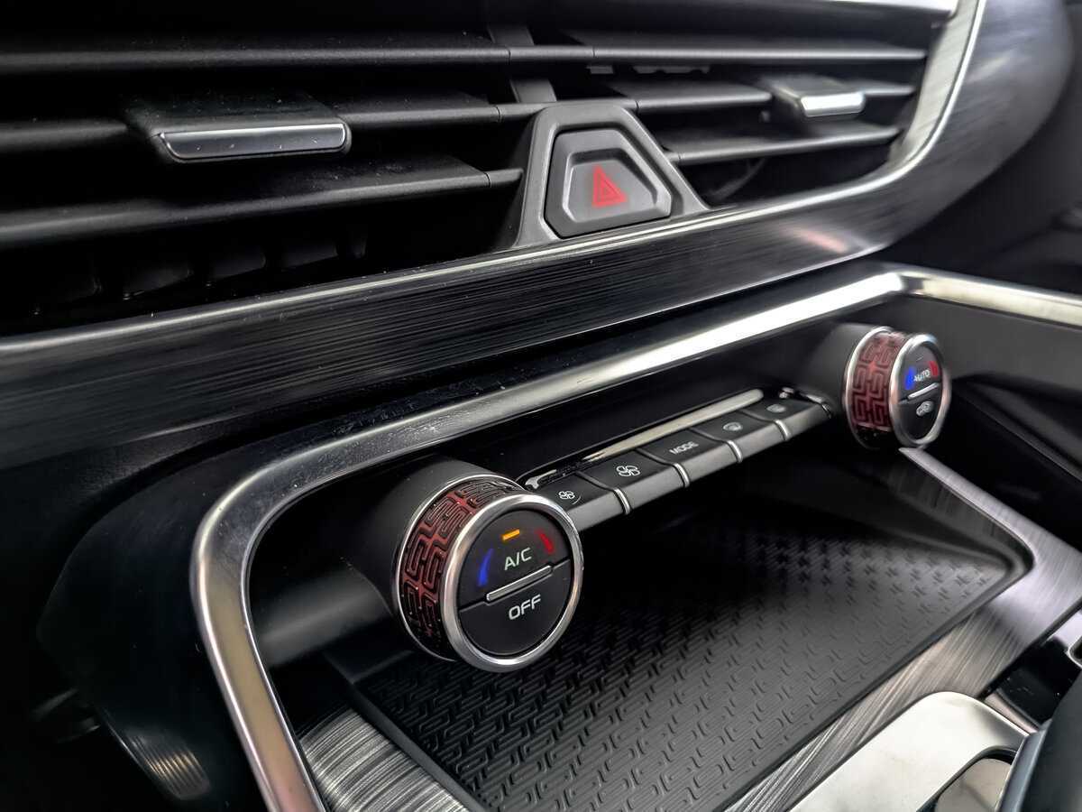 Geely Tugella с пробегом — 2023 год. Фото: #23