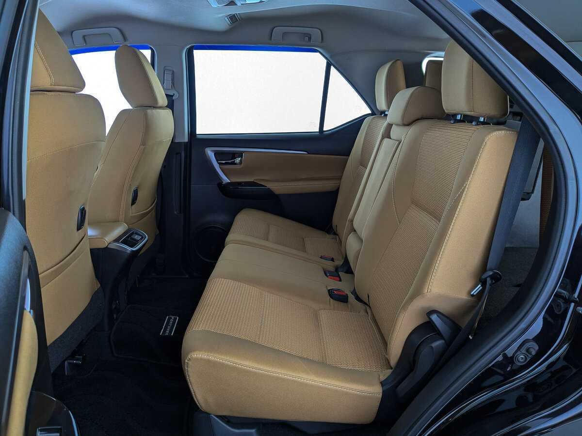 Toyota Fortuner с пробегом — 2022 год. Фото: #13