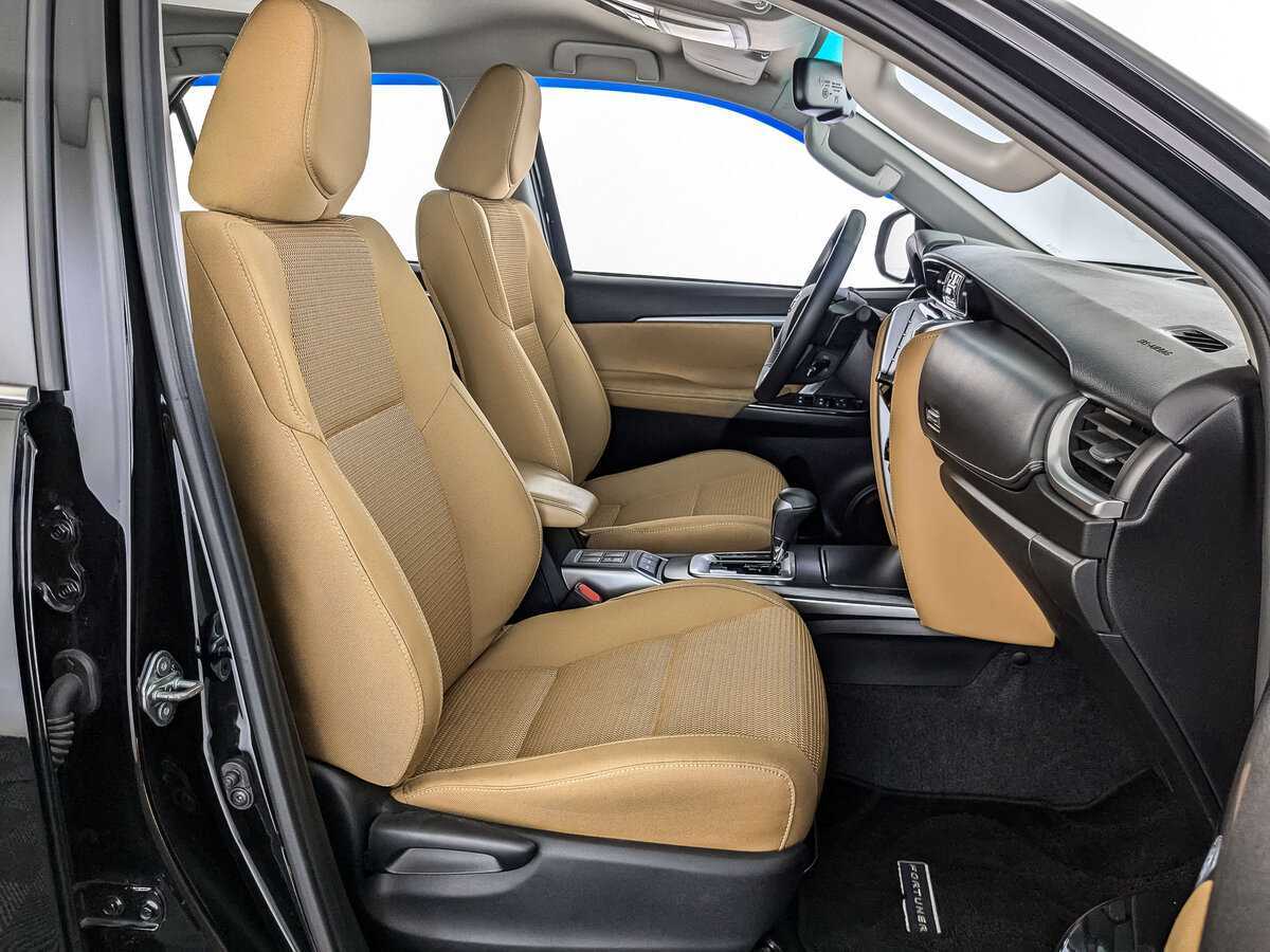 Toyota Fortuner с пробегом — 2022 год. Фото: #19