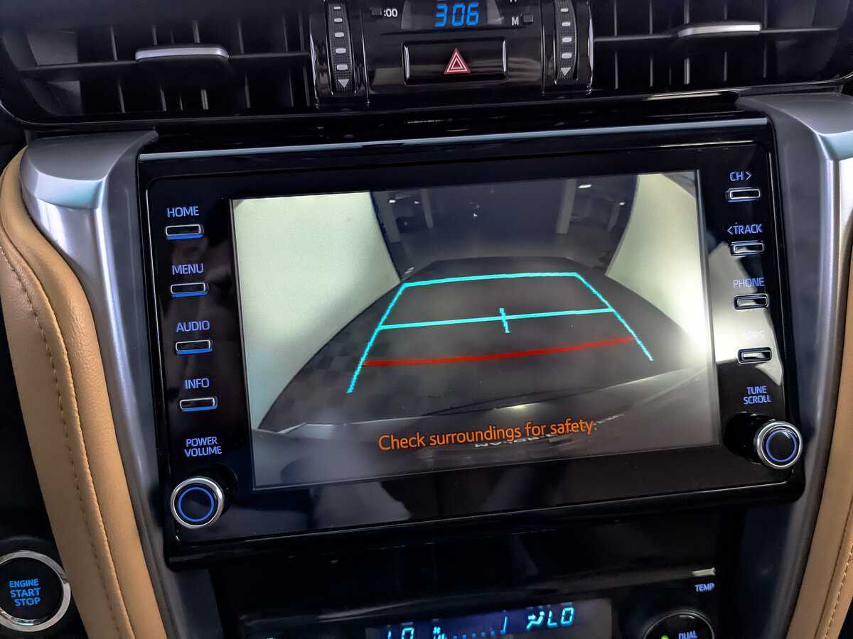 Toyota Fortuner с пробегом — 2022 год. Фото: #21