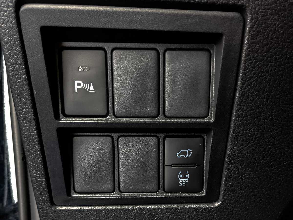 Toyota Fortuner с пробегом — 2022 год. Фото: #23