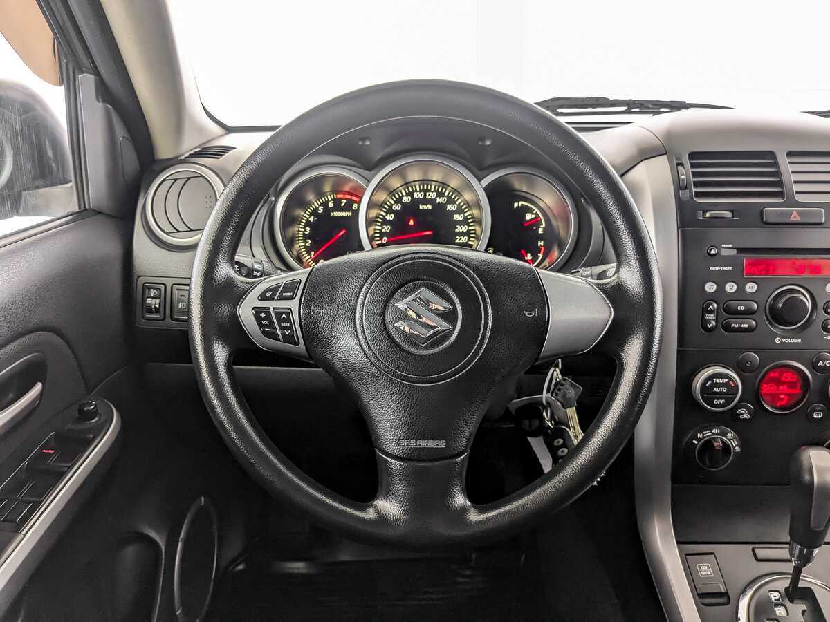 Suzuki Grand Vitara с пробегом — 2010 год. Фото: #16