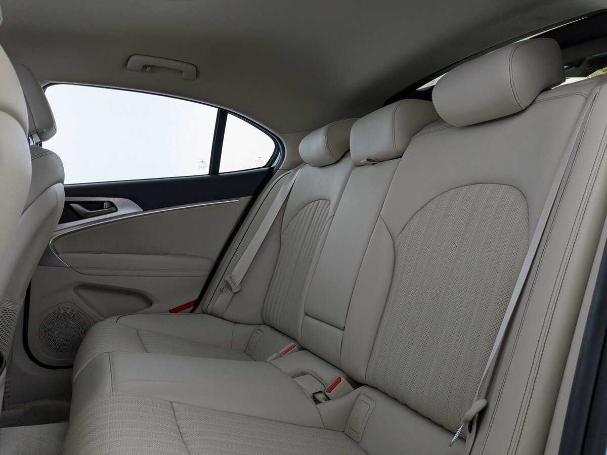 Genesis G70 с пробегом — 2022 год. Фото: #9