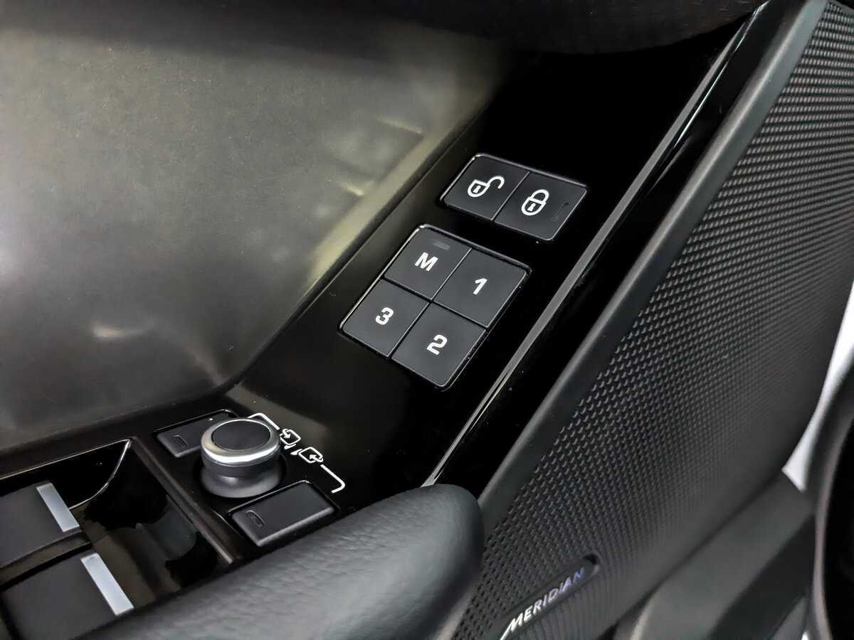 Land Rover Range Rover Velar с пробегом — 2020 год. Фото: #15