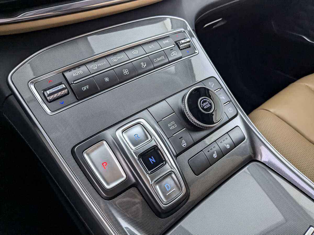 Hyundai Santa Fe с пробегом — 2023 год. Фото: #16