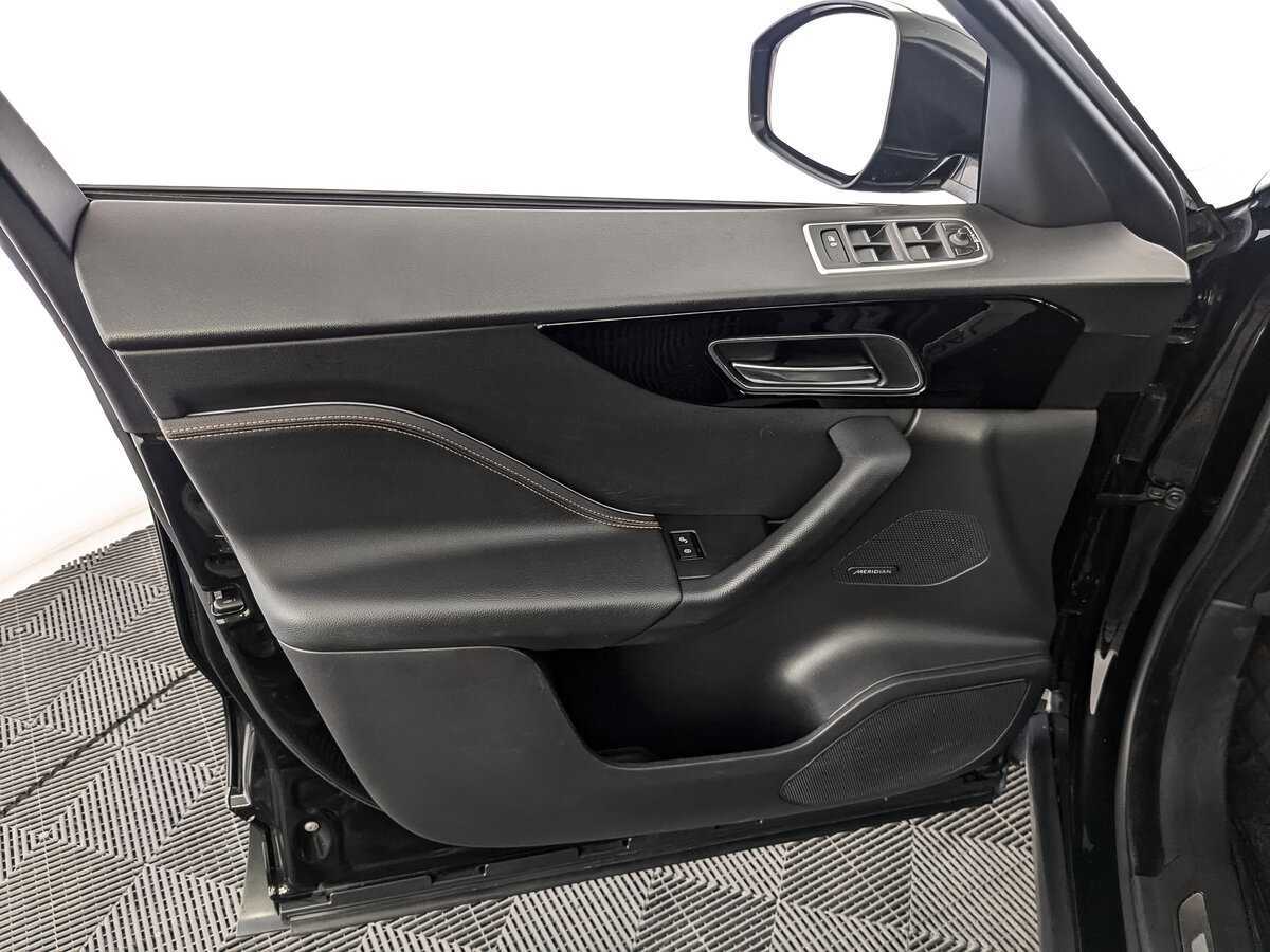 Jaguar F-Pace с пробегом — 2018 год. Фото: #14