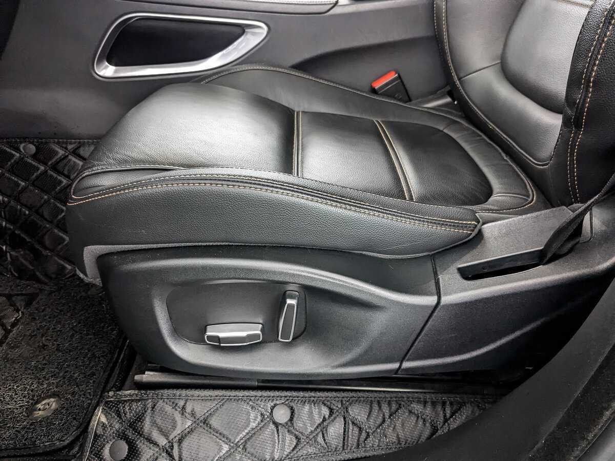 Jaguar F-Pace с пробегом — 2018 год. Фото: #16