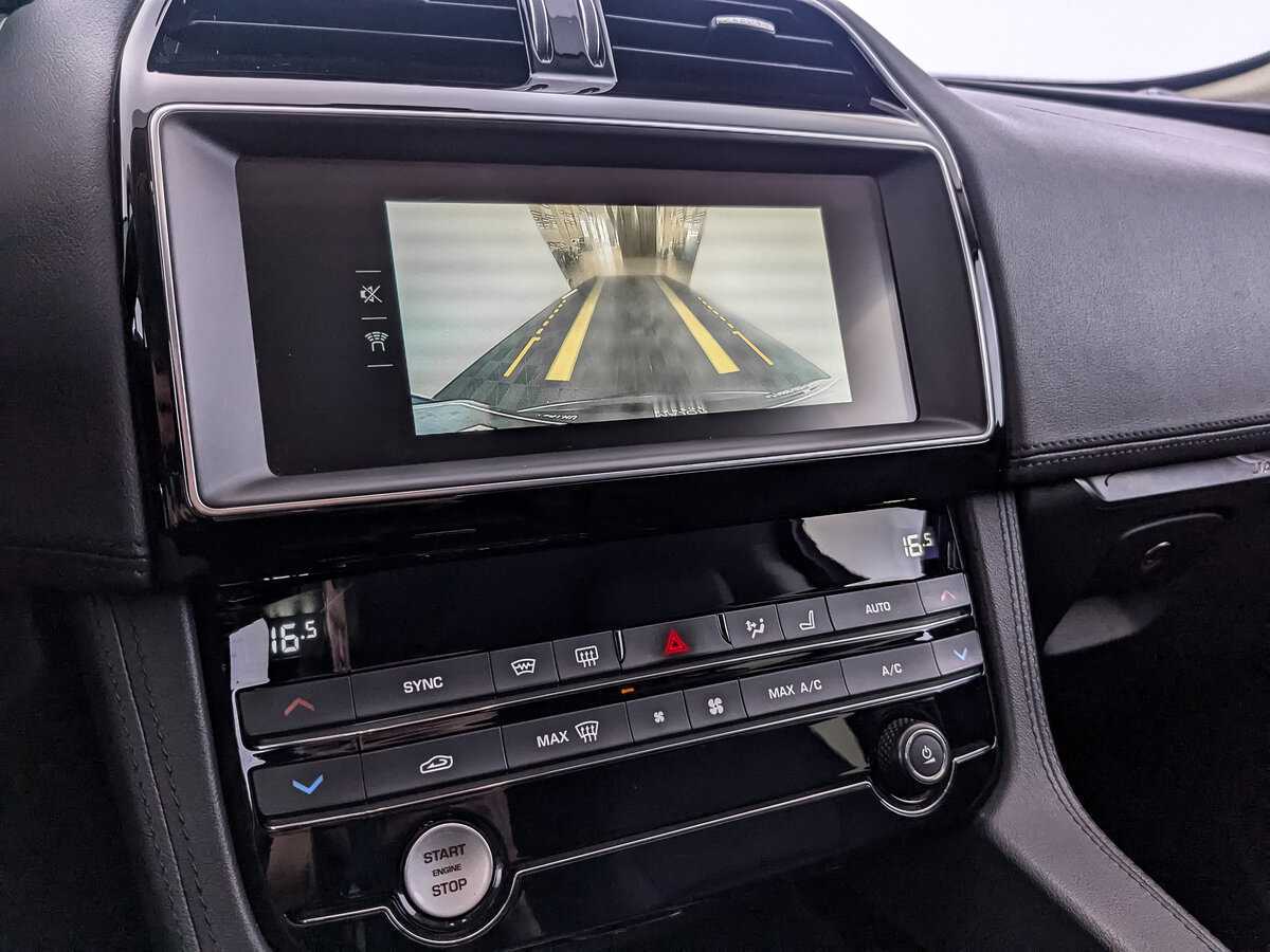 Jaguar F-Pace с пробегом — 2018 год. Фото: #21