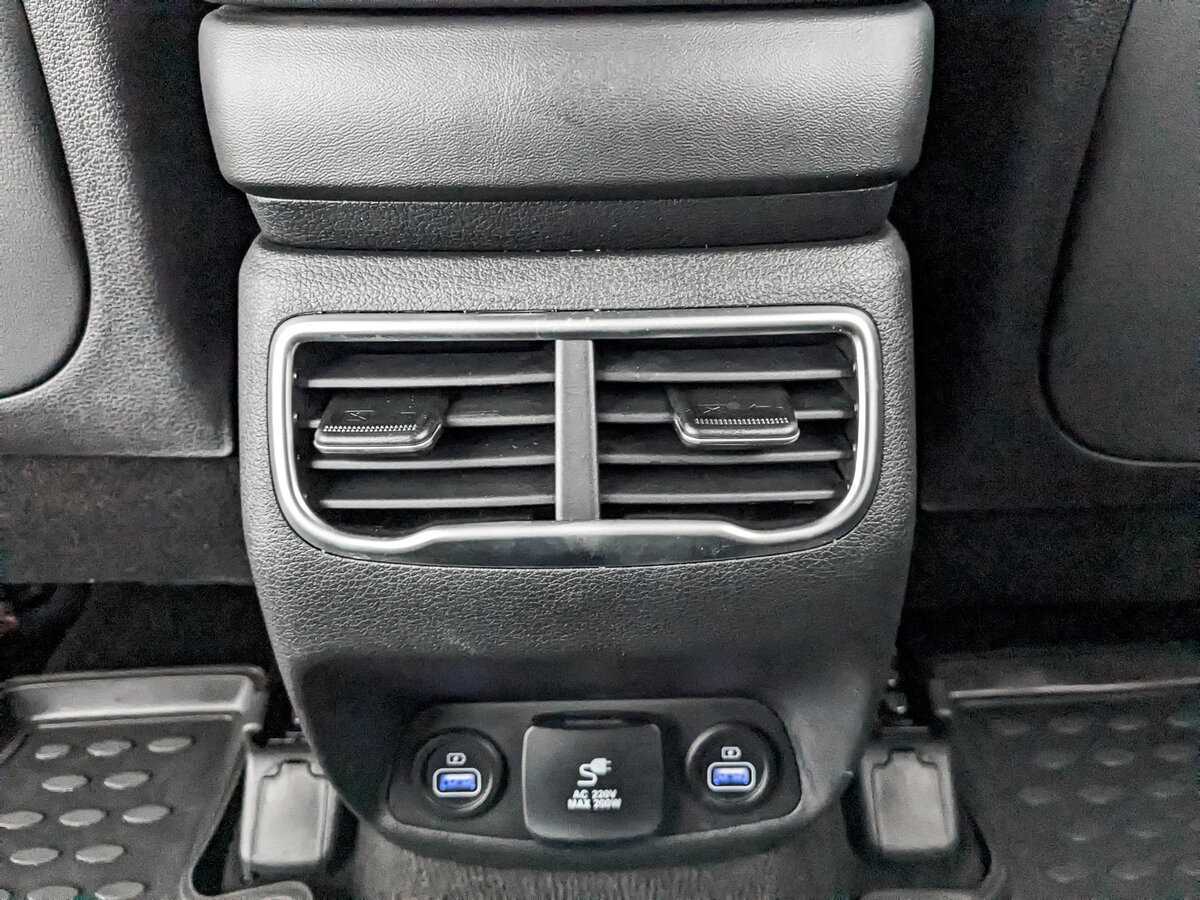 Hyundai Santa Fe с пробегом — 2022 год. Фото: #20