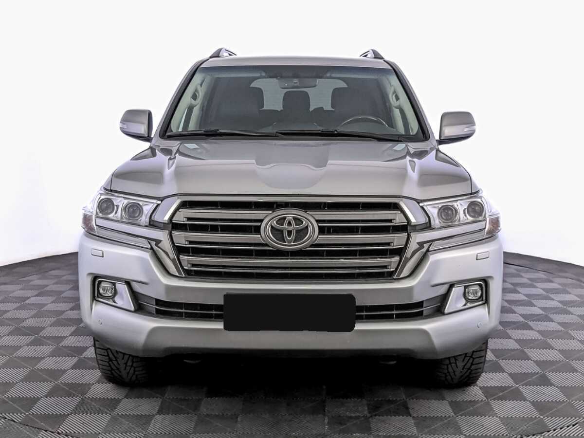 Toyota Land Cruiser с пробегом — 2018 год. Фото: #1