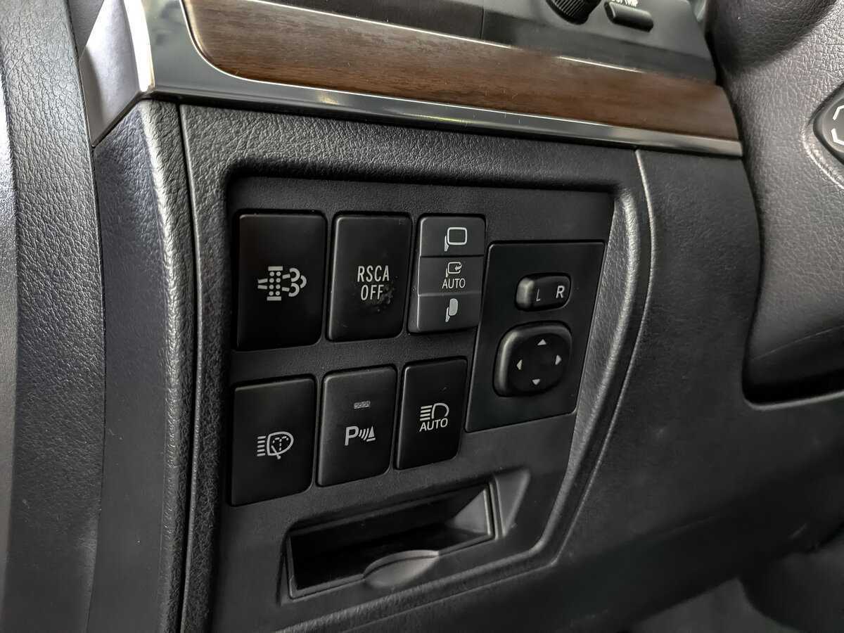 Toyota Land Cruiser с пробегом — 2018 год. Фото: #22