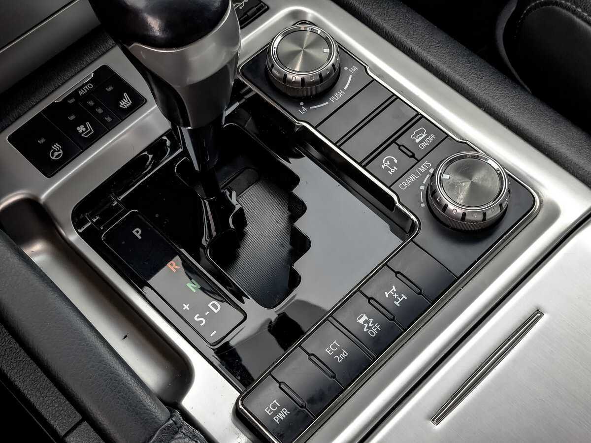 Toyota Land Cruiser с пробегом — 2018 год. Фото: #25