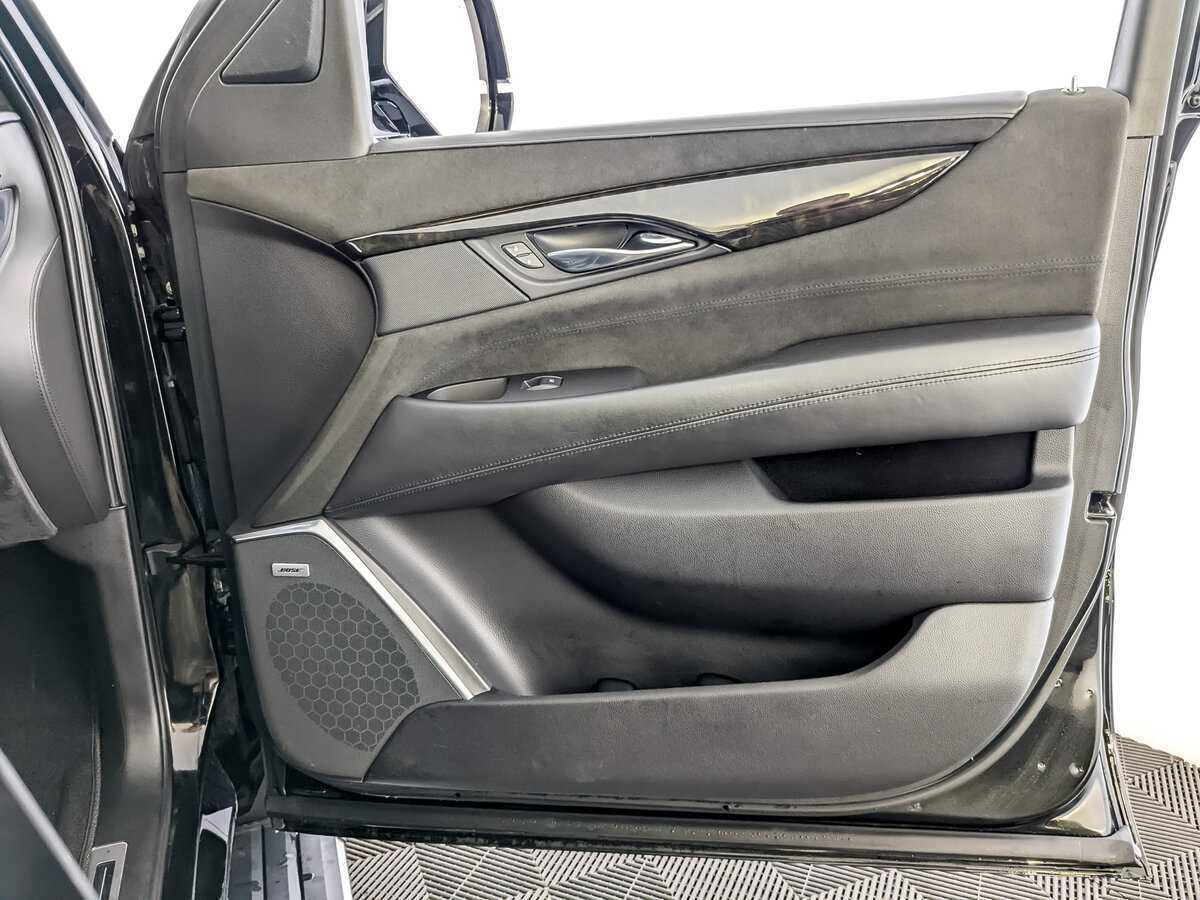 Cadillac Escalade с пробегом — 2019 год. Фото: #21